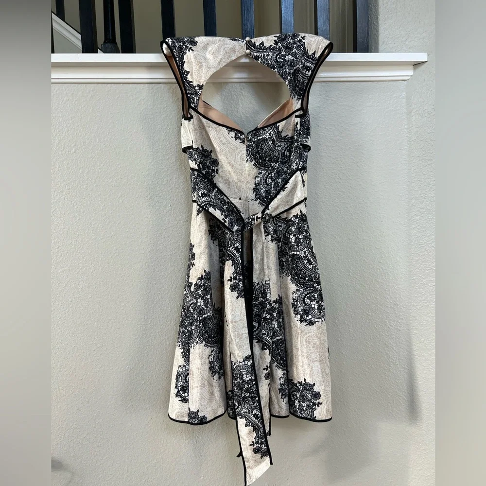 BEAUTIFUL Black and Cream Women's Dress - Picture 6 of 9